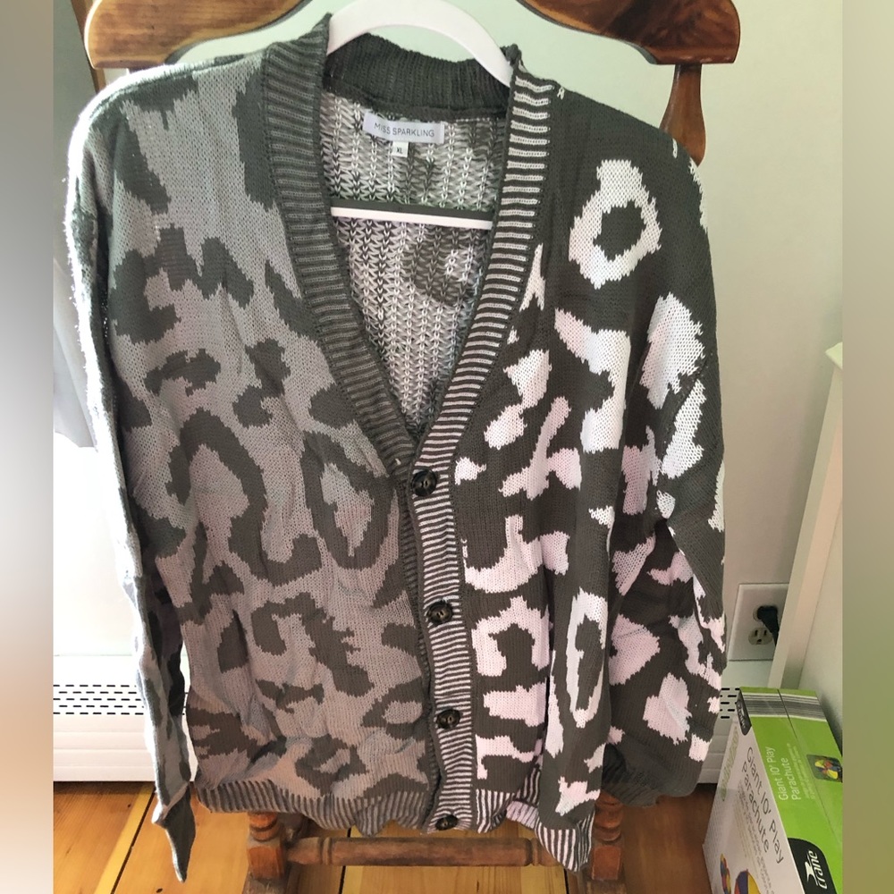 NWT Miss Sparkling animal print cardigan sweater size xl